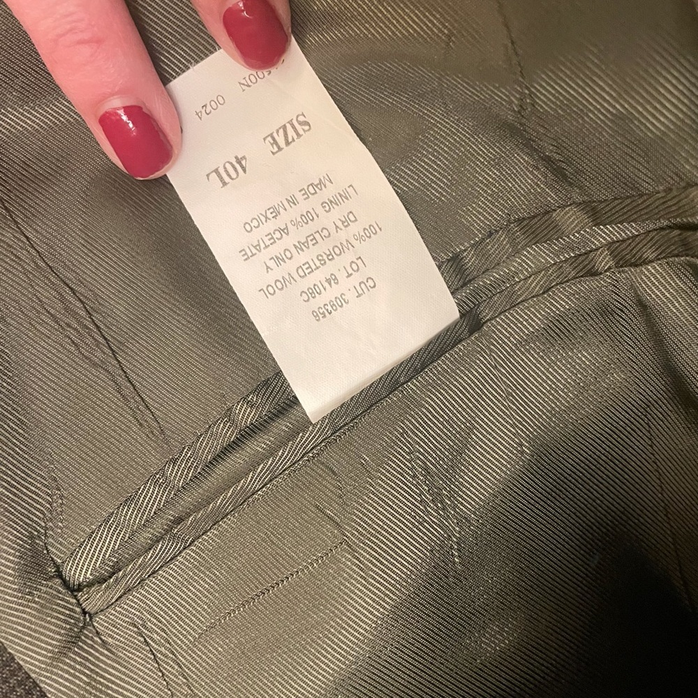 Men’s Andrew Fezza Suit - Picture 2 of 6